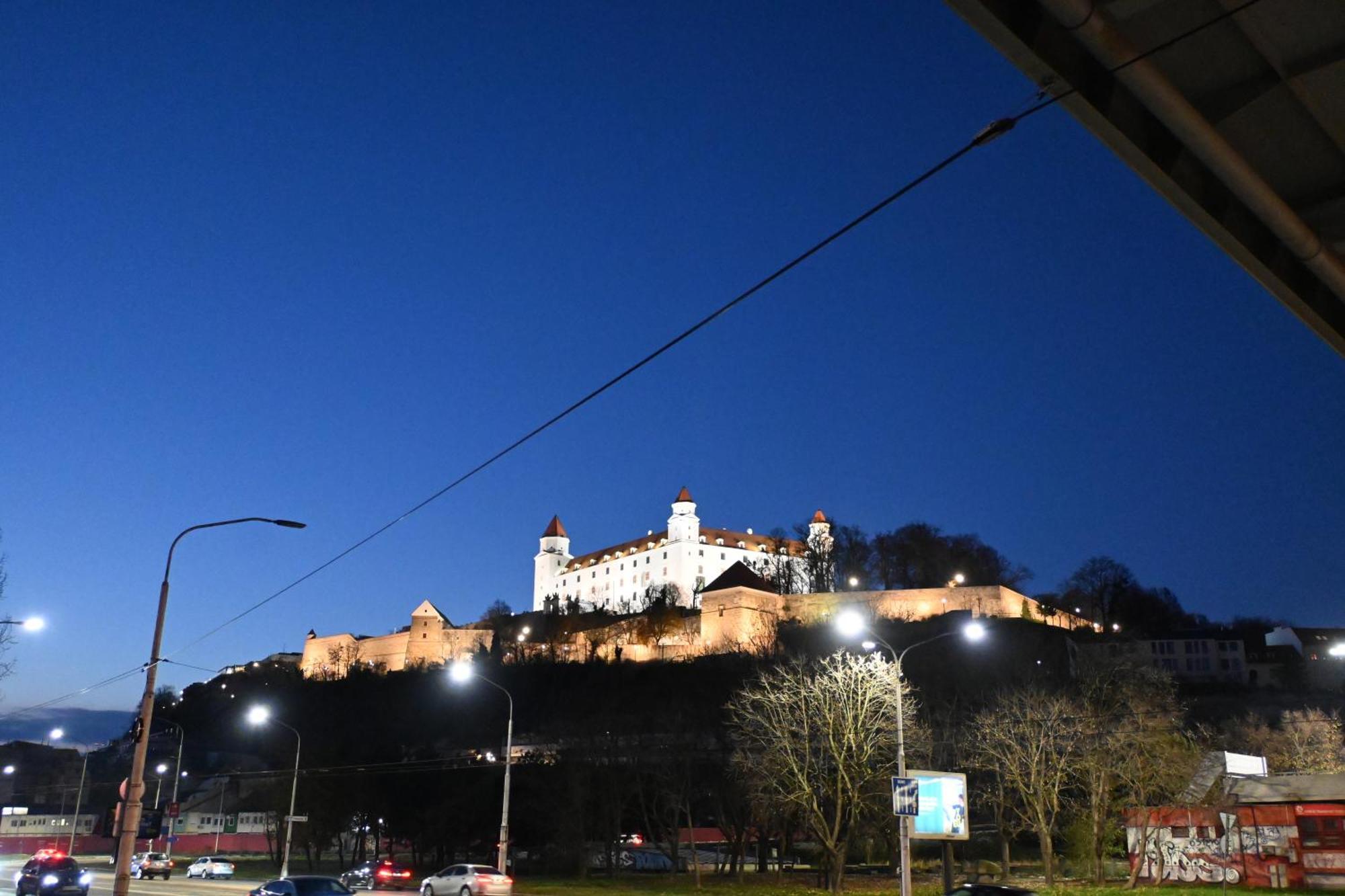 Extralarge Queen Room In The Heart Of Bratislava With Terrace Exterior foto